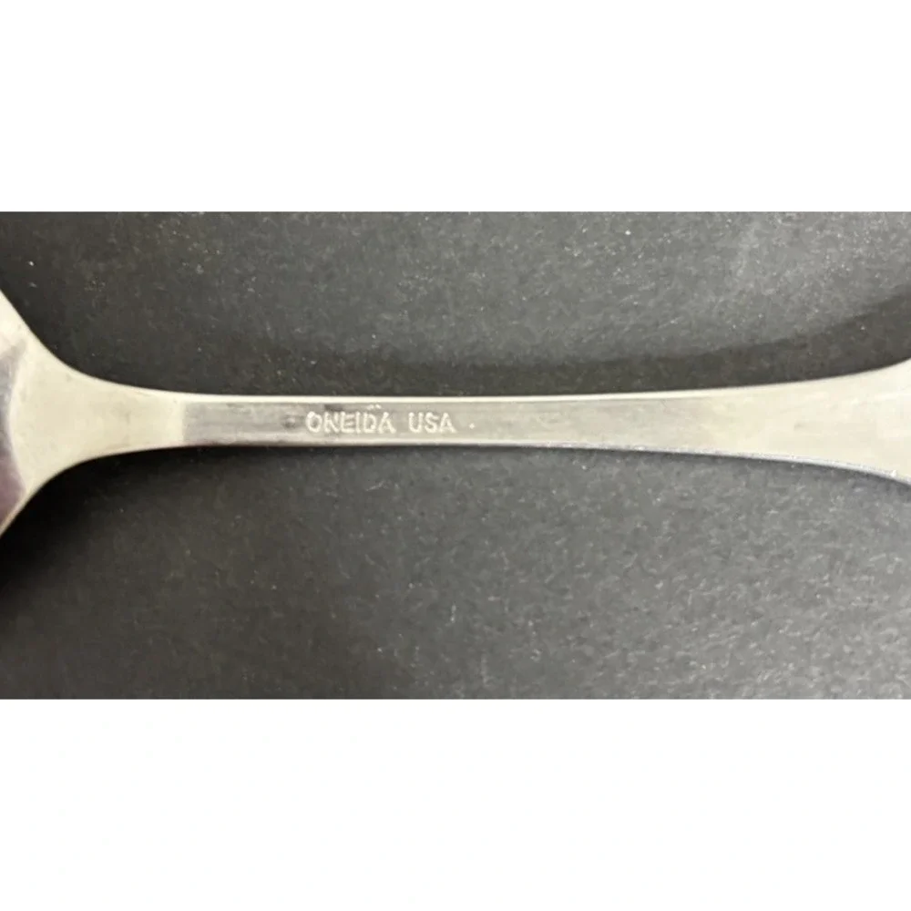 Oneida Colonial Boston Minute Man Teaspoon Serving Fork & 2 Soup Spoons Flatware